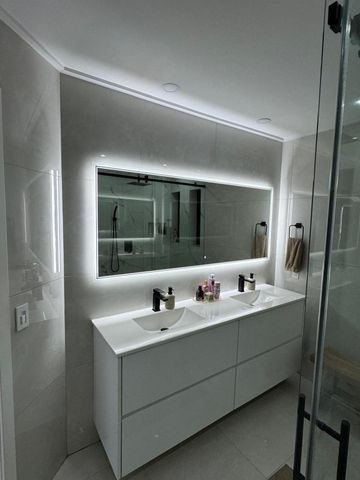 8455 NW 190th Terrace, Hialeah, FL 33015