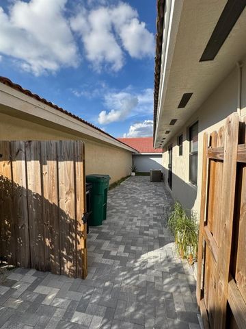 8455 NW 190th Terrace, Hialeah, FL 33015