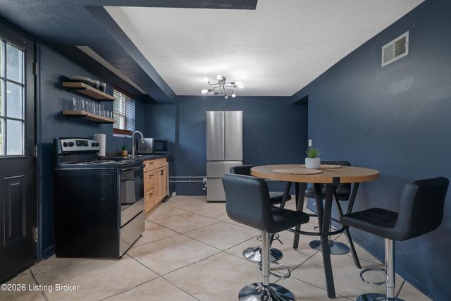 824 N Main St, Elizabethtown, KY 42701