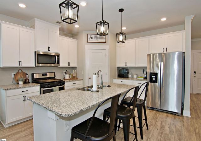 139 Walking Stick Way, Pelzer, SC 29669