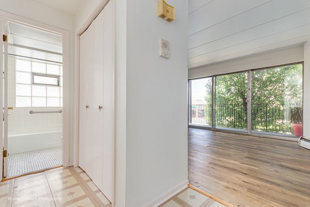 11519 S Kedzie Avenue 57, Merrionette Park, IL 60803