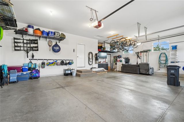 716 Tiburan Lane NE, Cedar Rapids, IA 52402