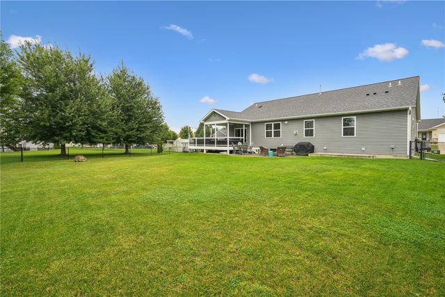 716 Tiburan Lane NE, Cedar Rapids, IA 52402