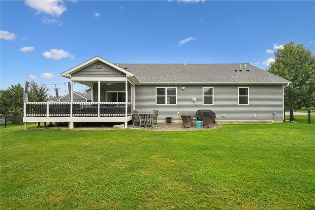 716 Tiburan Lane NE, Cedar Rapids, IA 52402