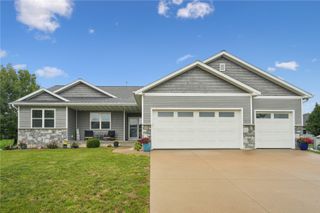 716 Tiburan Lane NE, Cedar Rapids, IA 52402