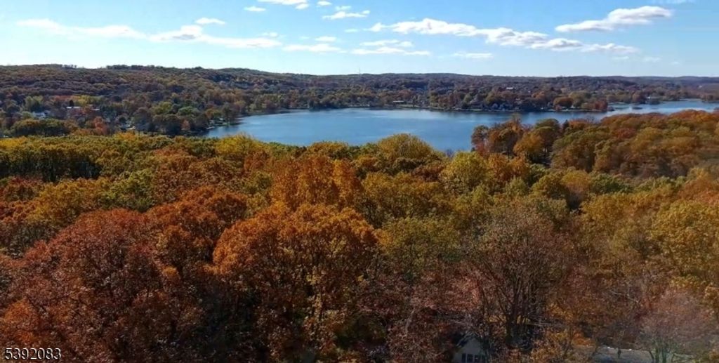 413 Wills Ave, Hopatcong Boro, NJ 07874