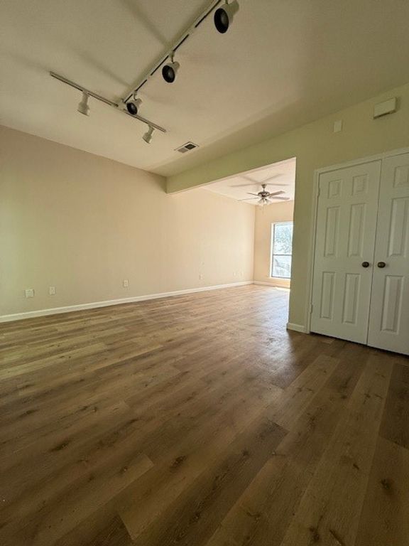 7126 Holly Hill Drive 210, Dallas, TX 75231