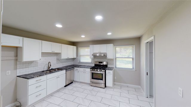 6010 E 18th Street, Tulsa, OK 74112