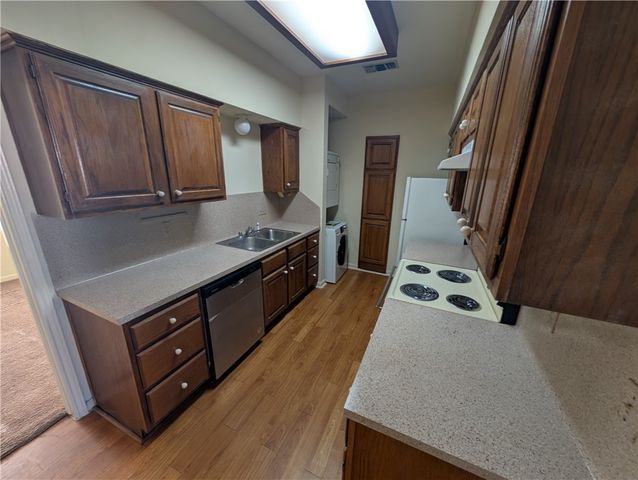 400 Nagle Street 203, College Station, TX 77840