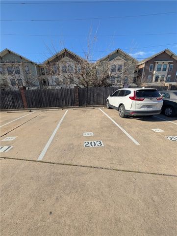 400 Nagle Street 203, College Station, TX 77840