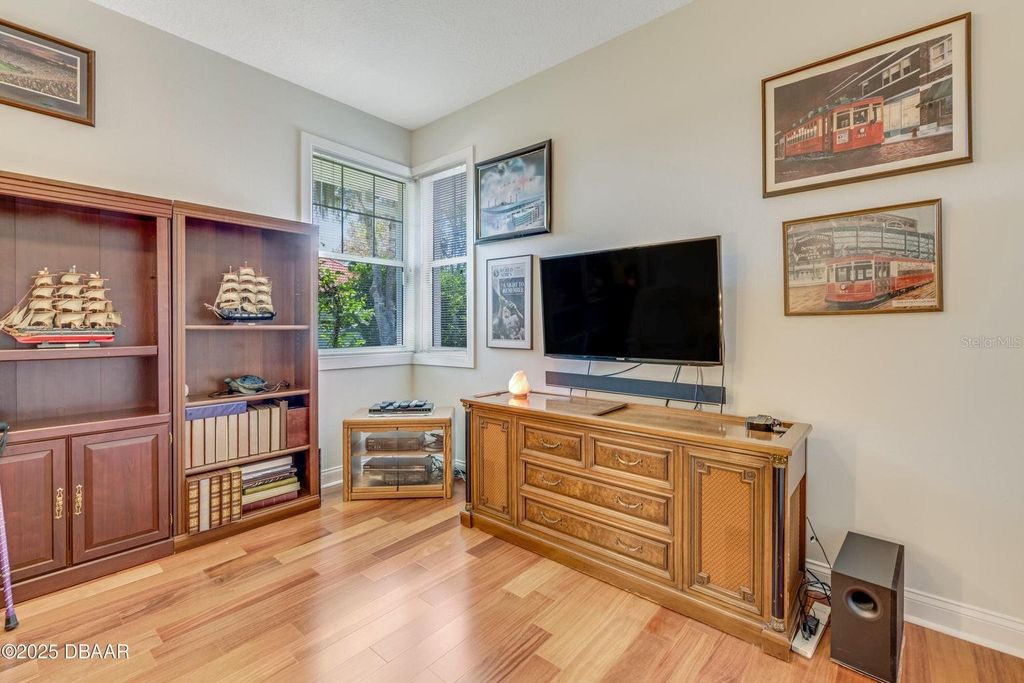 Image 31 of property listing at 203 PRESTWICK DRIVE, New Smyrna Beach, FL 32168