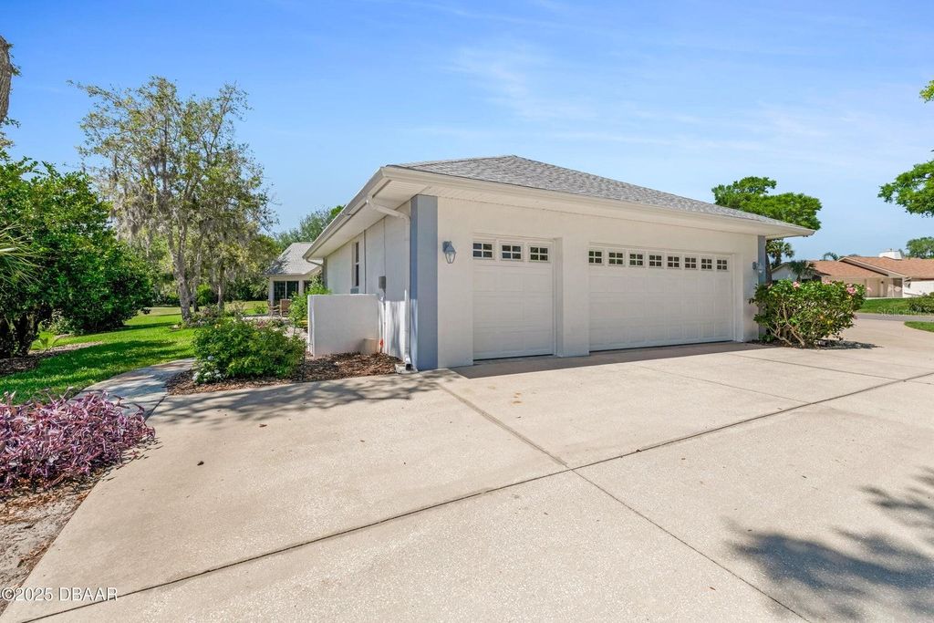 Image 52 of property listing at 203 PRESTWICK DRIVE, New Smyrna Beach, FL 32168