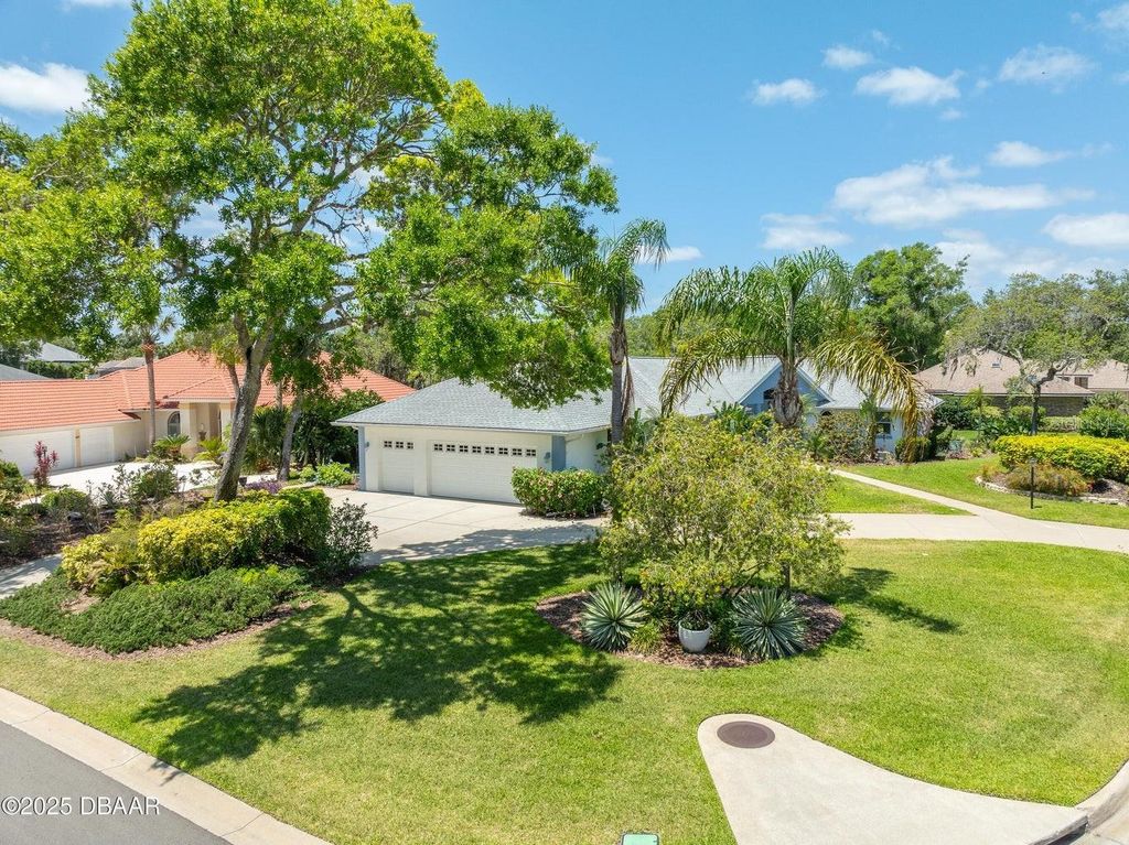 Image 61 of property listing at 203 PRESTWICK DRIVE, New Smyrna Beach, FL 32168