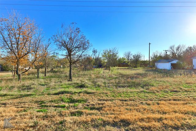 635 Main, Lawn, TX 79530
