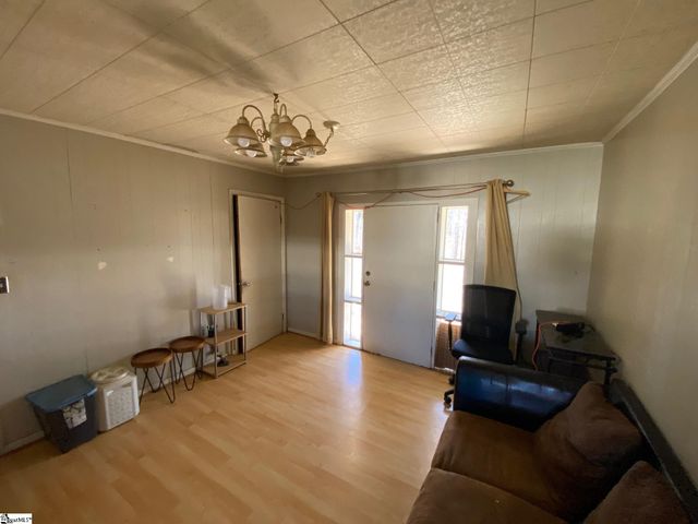 2886 Harris Bridge Road, Woodruff, SC 29388