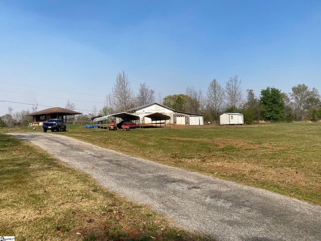 2886 Harris Bridge Road, Woodruff, SC 29388
