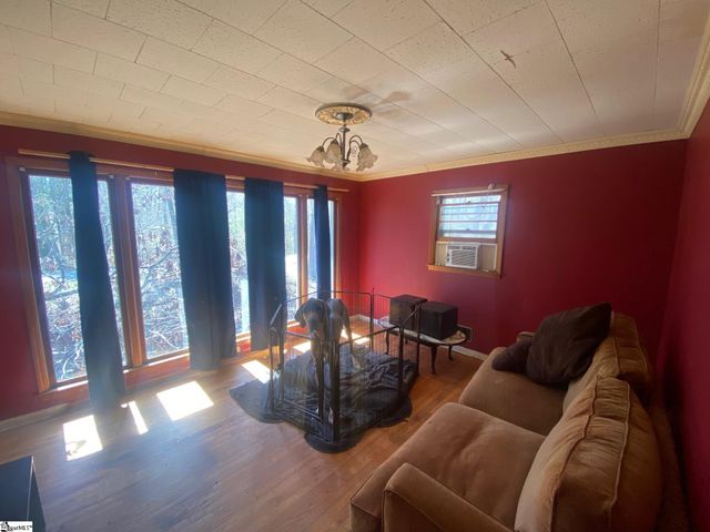 2886 Harris Bridge Road, Woodruff, SC 29388
