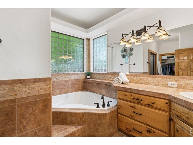 2078 Park Dr, Loveland, CO 80538