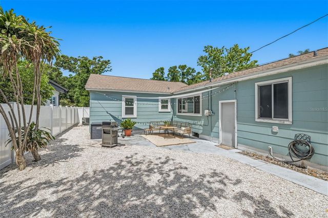 3125 QUEEN STREET N, St Petersburg, FL 33713