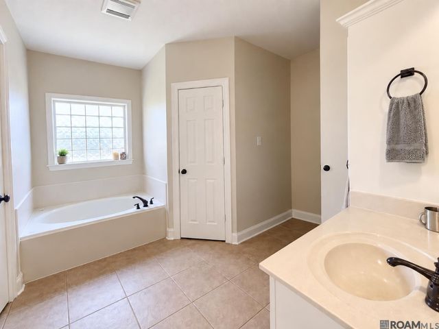 13138 Montrose North Drive, Denham Springs, LA 70726