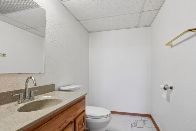 2446 SE 18th Court, Des Moines, IA 50320