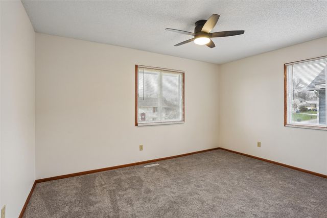 2446 SE 18th Court, Des Moines, IA 50320