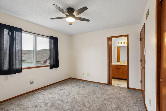 2446 SE 18th Court, Des Moines, IA 50320