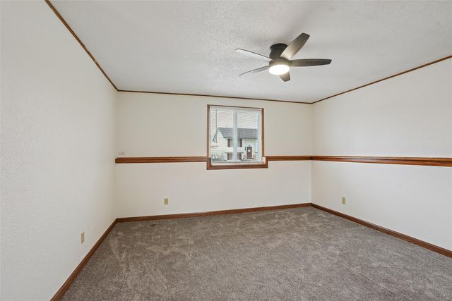 2446 SE 18th Court, Des Moines, IA 50320