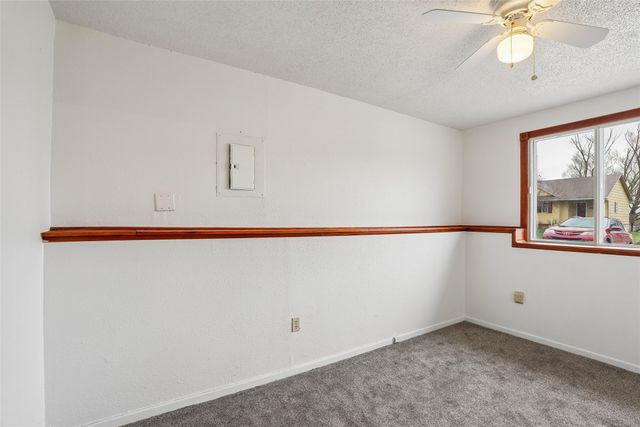 2446 SE 18th Court, Des Moines, IA 50320