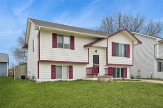 2446 SE 18th Court, Des Moines, IA 50320