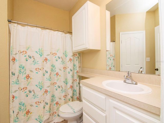 5815 LEGACY CRESCENT PLACE 202, Riverview, FL 33578