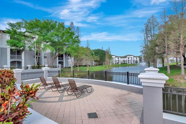 5815 LEGACY CRESCENT PLACE 202, Riverview, FL 33578