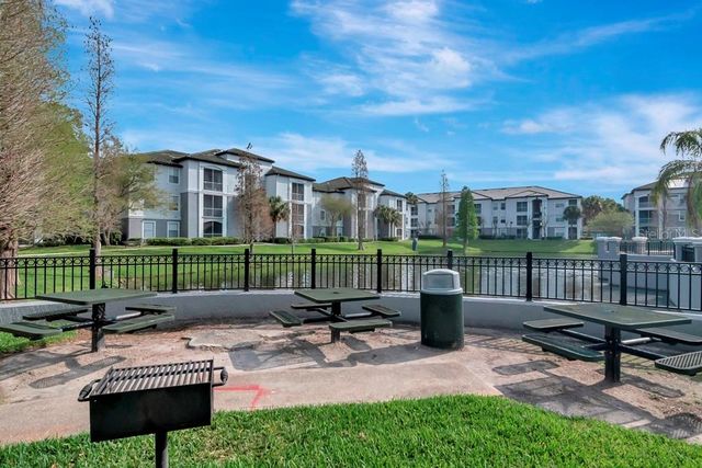 5815 LEGACY CRESCENT PLACE 202, Riverview, FL 33578