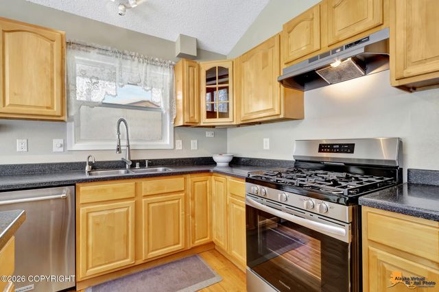 6008 Winding Way, Anchorage, AK 99504