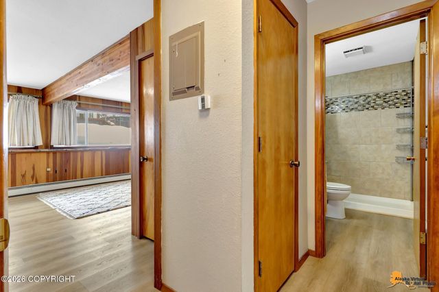 6008 Winding Way, Anchorage, AK 99504