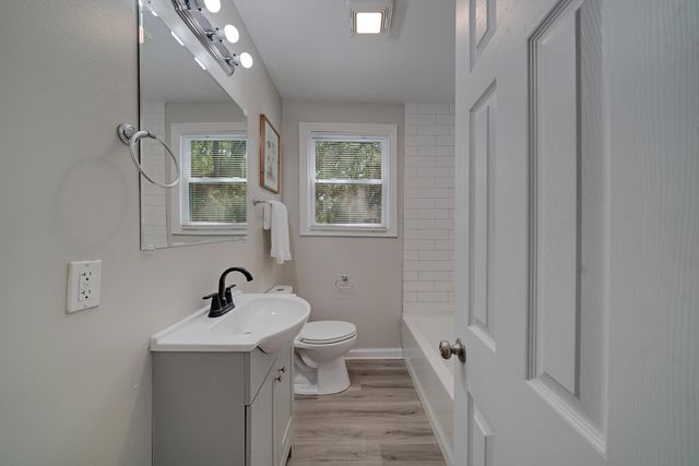 2707 Saratoga Road, North Charleston, SC 29405