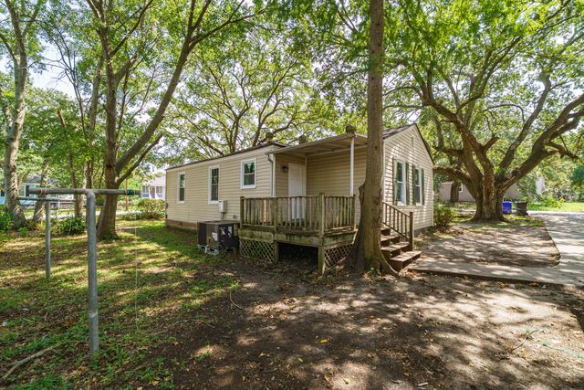 2707 Saratoga Road, North Charleston, SC 29405