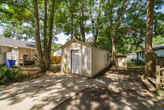 2707 Saratoga Road, North Charleston, SC 29405