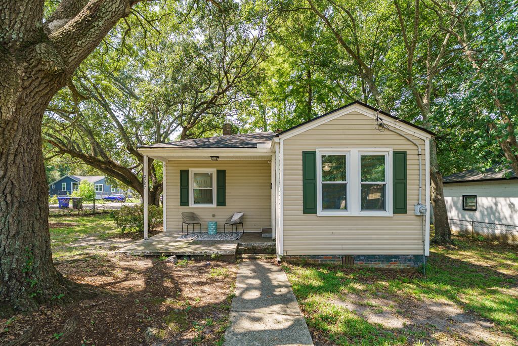 2707 Saratoga Road, North Charleston, SC 29405