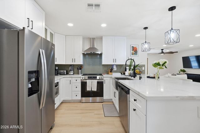 4234 E WINNETKA Drive, Phoenix, AZ 85044