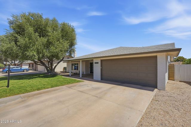 4234 E WINNETKA Drive, Phoenix, AZ 85044