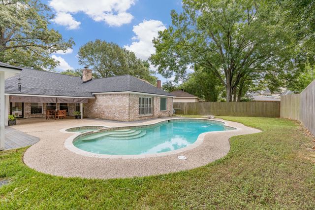 3111 Manor Grove Drive, Kingwood, TX 77345