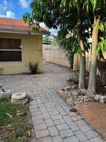 5732 Mels Way, Lake Worth, FL 33463