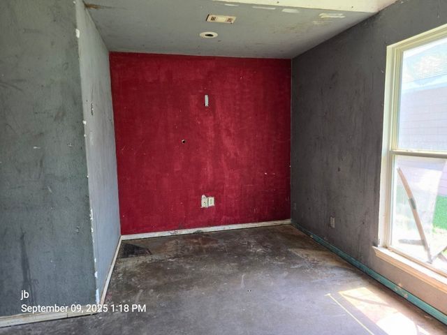 803 Harbor Point Road, Gun Barrel City, TX 75156