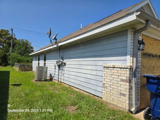 803 Harbor Point Road, Gun Barrel City, TX 75156