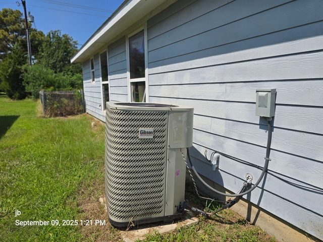 803 Harbor Point Road, Gun Barrel City, TX 75156