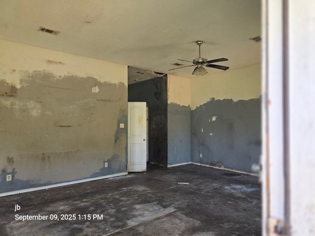 803 Harbor Point Road, Gun Barrel City, TX 75156