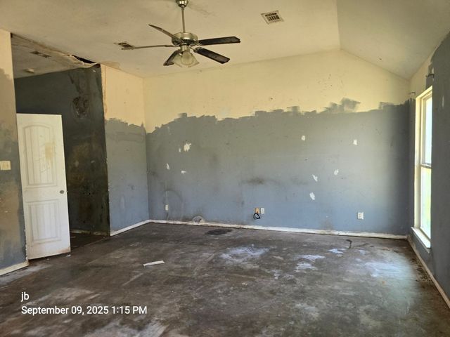 803 Harbor Point Road, Gun Barrel City, TX 75156