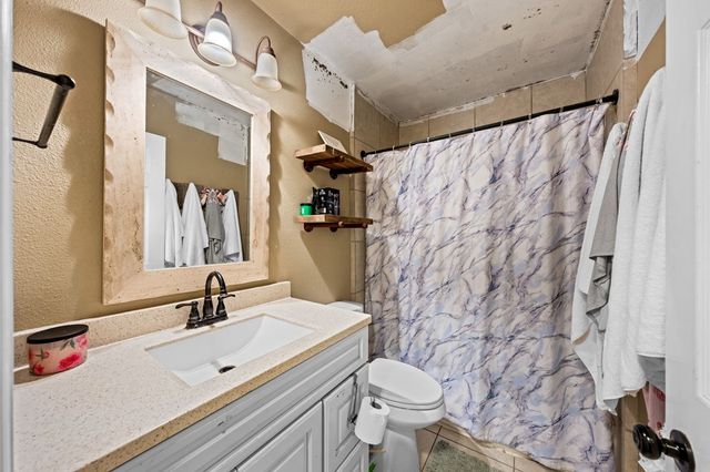 603 N Lewis Ave, Kerrville, TX 78028