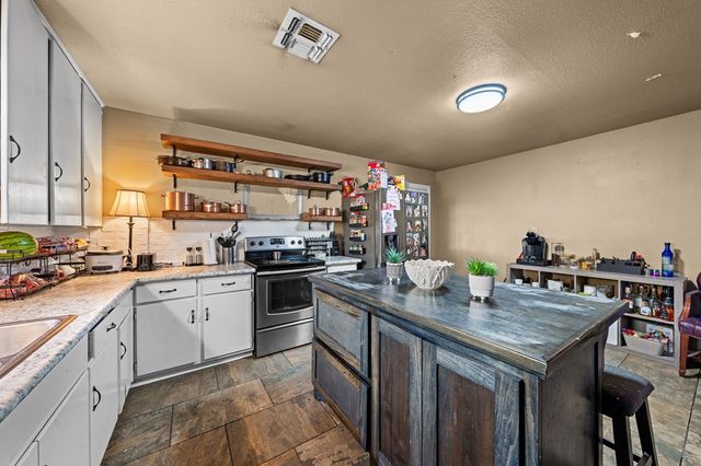 603 N Lewis Ave, Kerrville, TX 78028